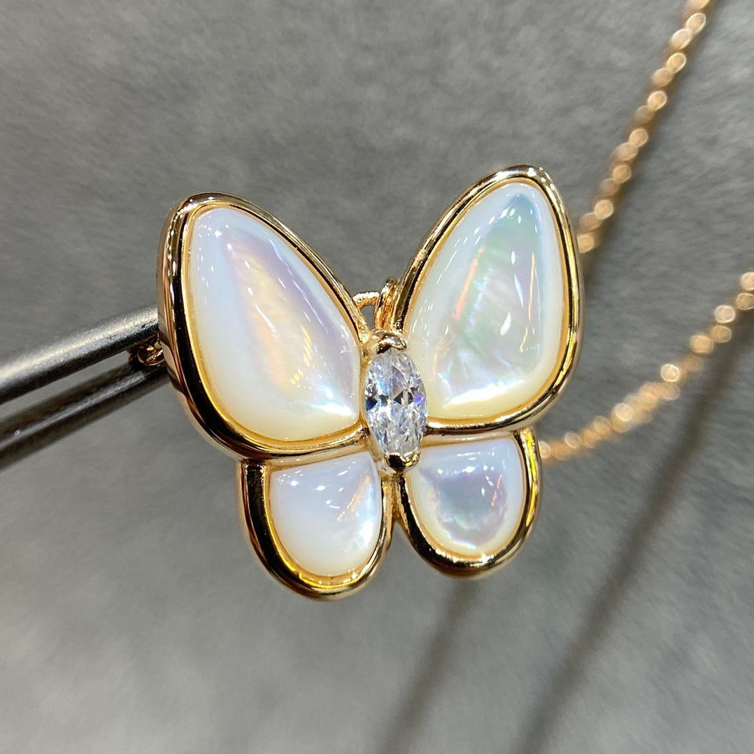 Miro BUTTERFLY MOP DIAMOND NECKLACE