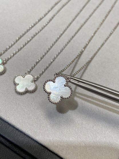 Miro CLOVER MEDIUM SILVER WHITE MOP NECKLACE