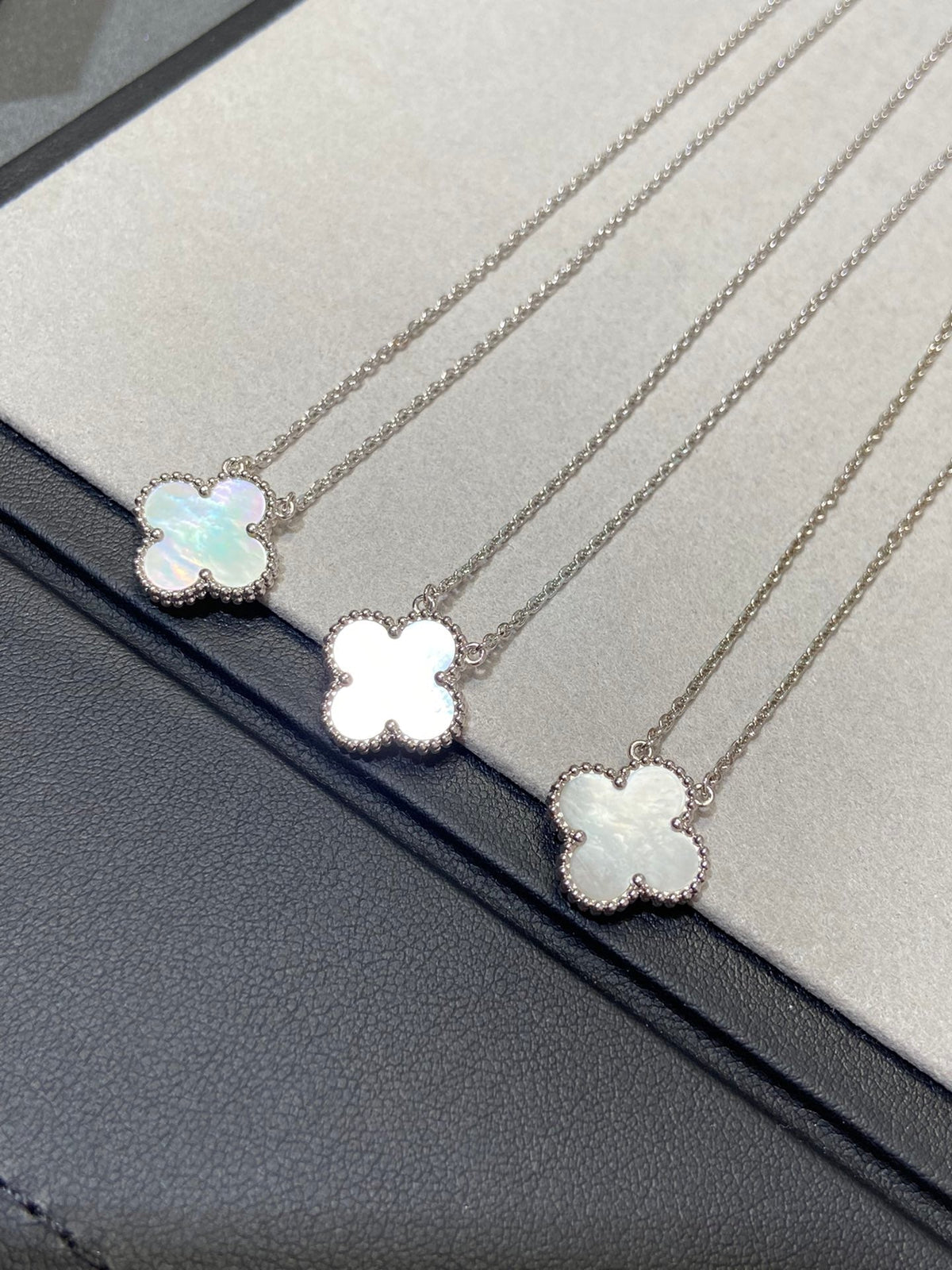 Miro CLOVER MEDIUM SILVER WHITE MOP NECKLACE