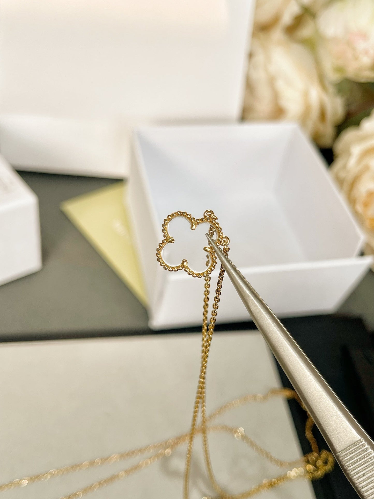 Miro CLOVER ROCK CRYSTAL ROSE GOLD NECKLACE