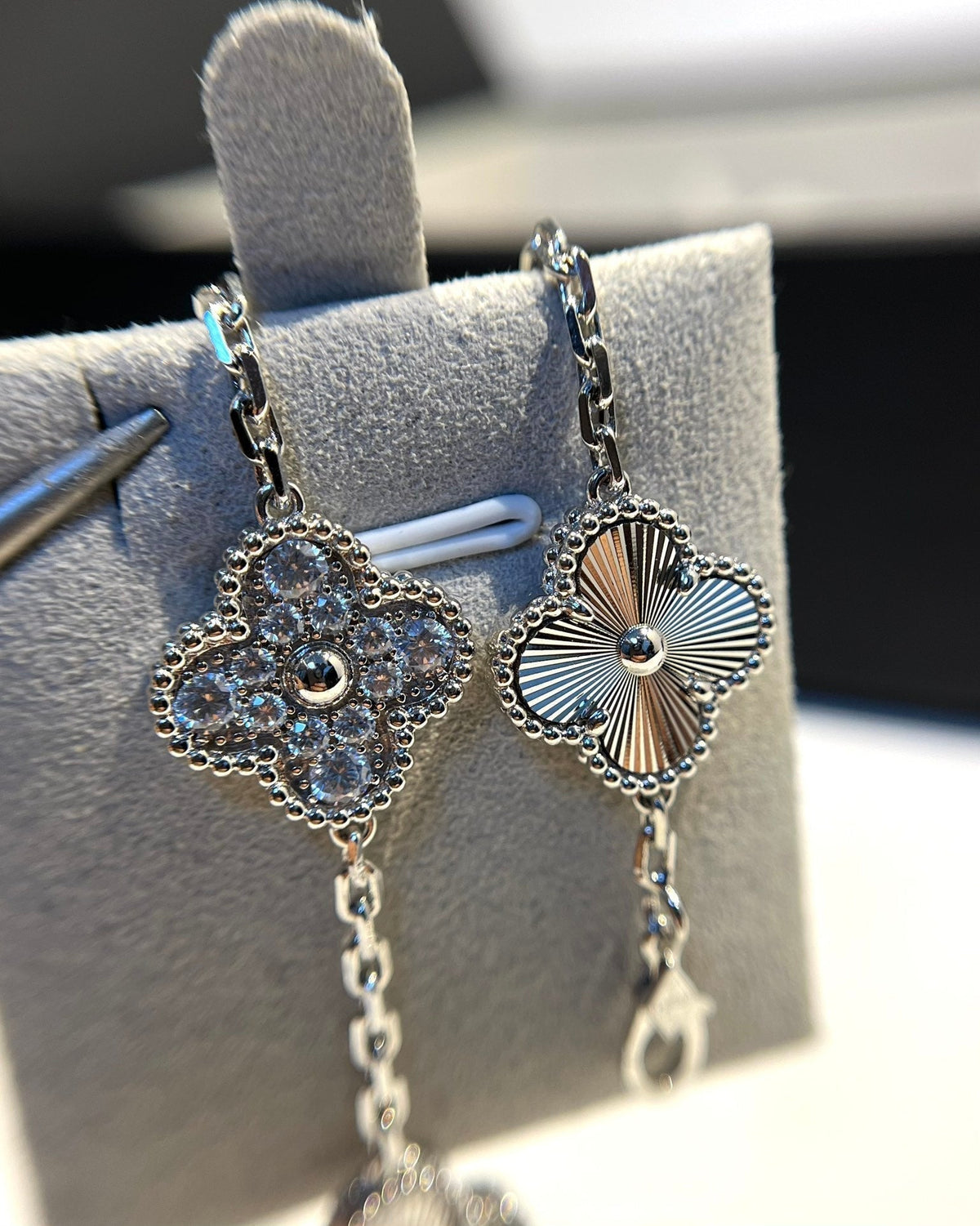 [Miro ]New  CLOVER 5 MOTIF LASER BRACELET COLLECTION