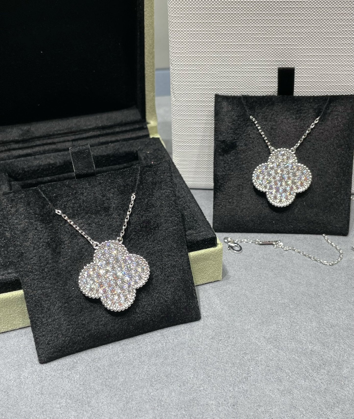 Miro CLOVER 25MM LARGE PENDANT DIAMOND PAVED SILVER NECKLACE