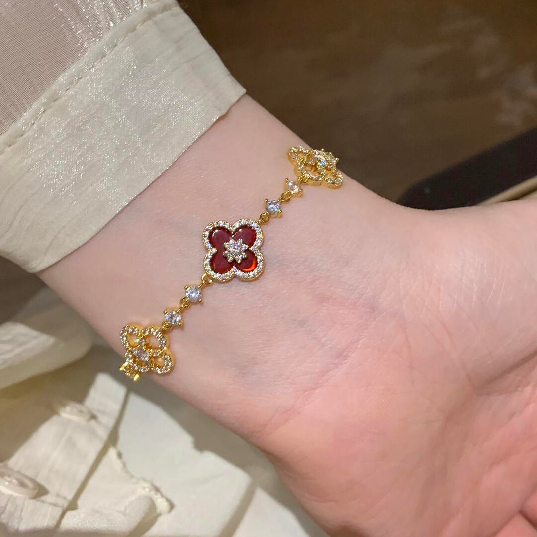 Miro CLOVER 5 MOTIF PINK BLUE RED WHITE BRACELET