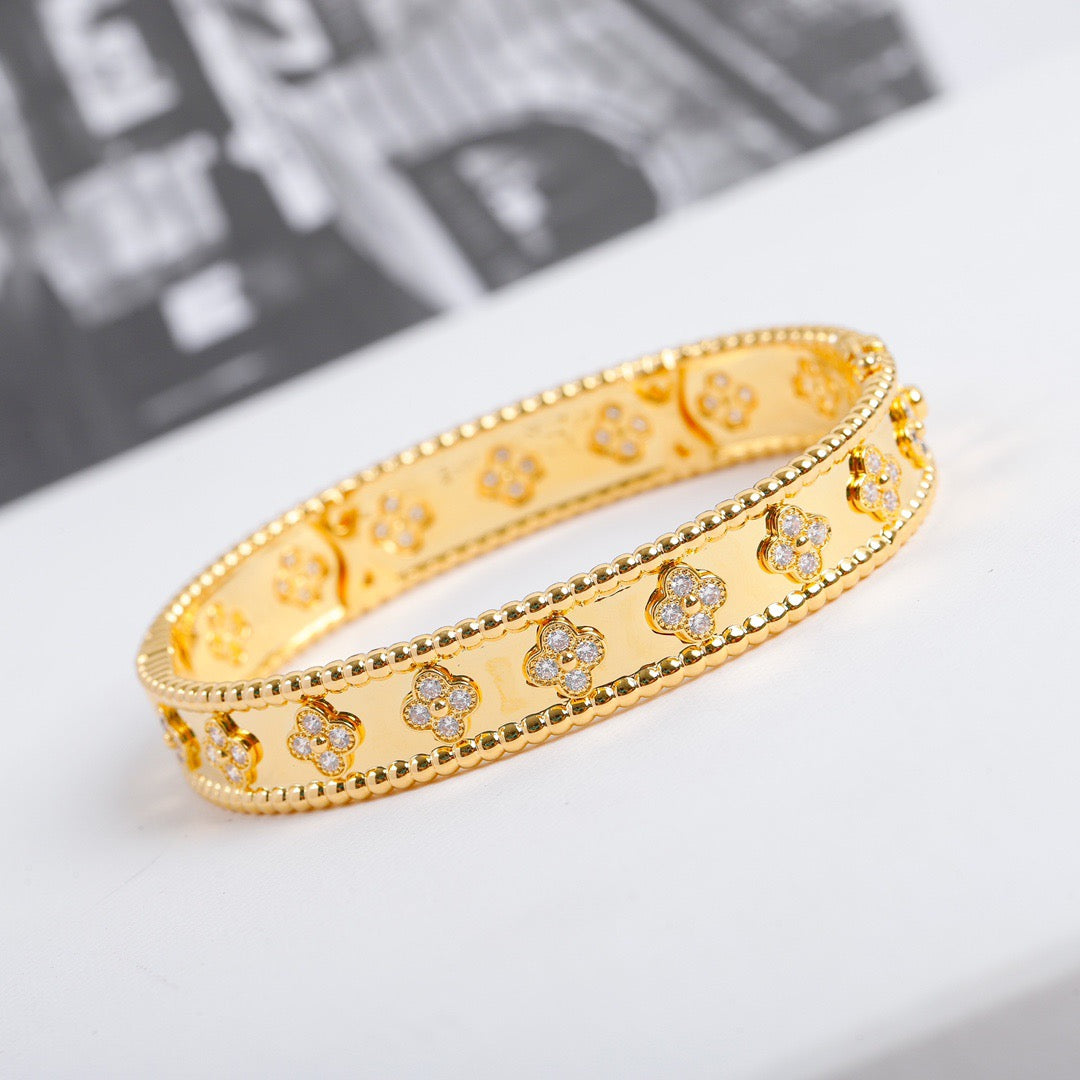 Miro CLOVER BRACELET 8MM DIAMONDS