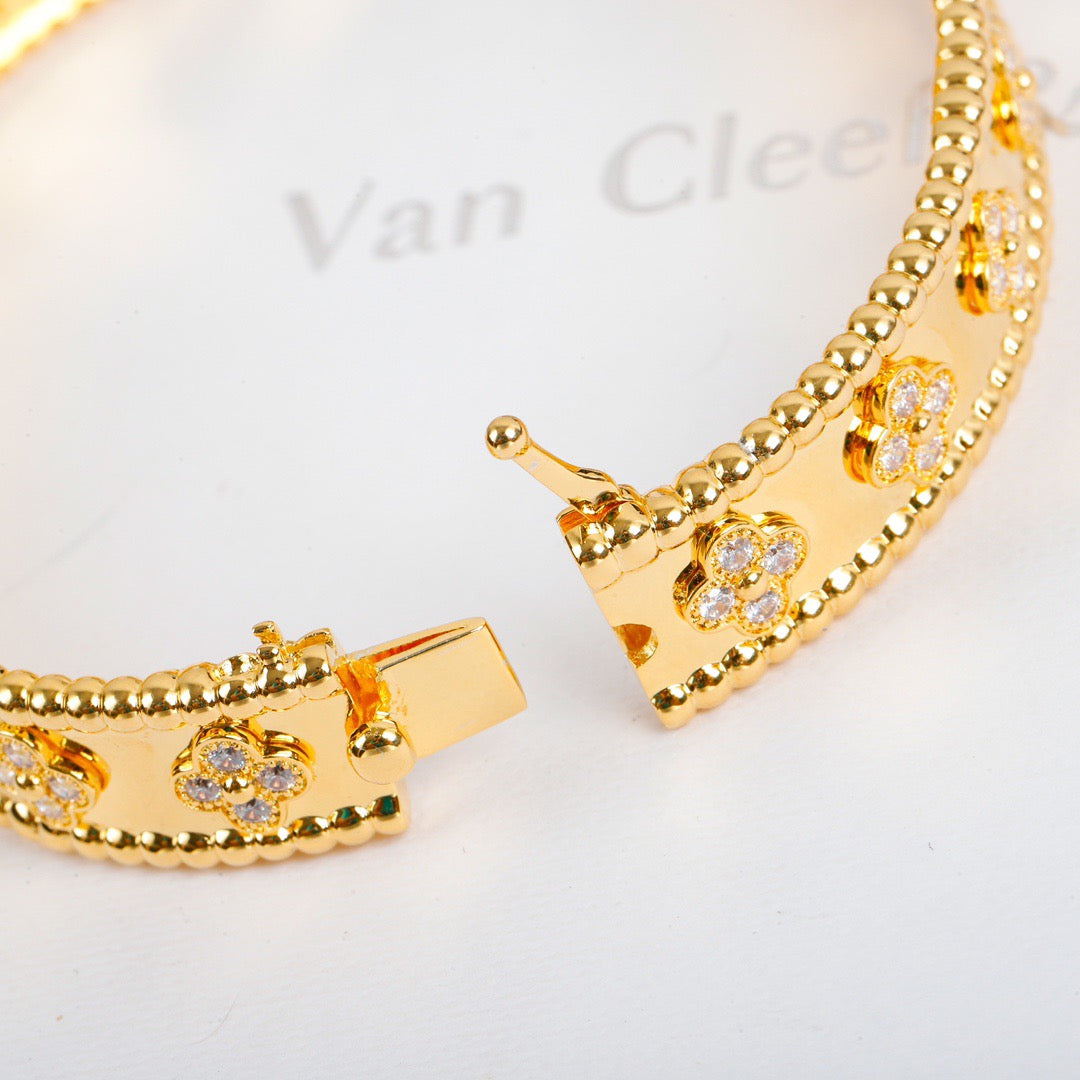 Miro CLOVER BRACELET 8MM DIAMONDS