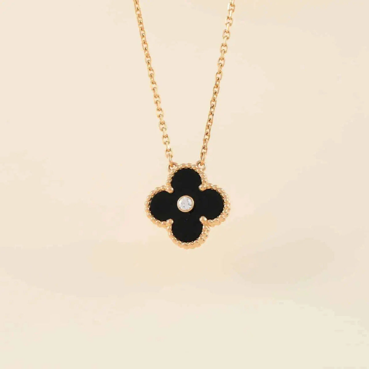 Miro CLOVER 15MM DIAMOND ONYX NECKLACE