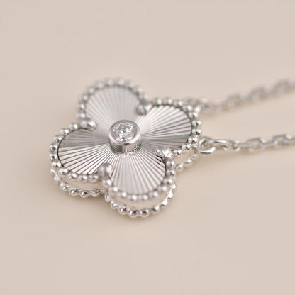 Miro CLOVER  15MM DIAMOND LASER NECKLACE SILVER