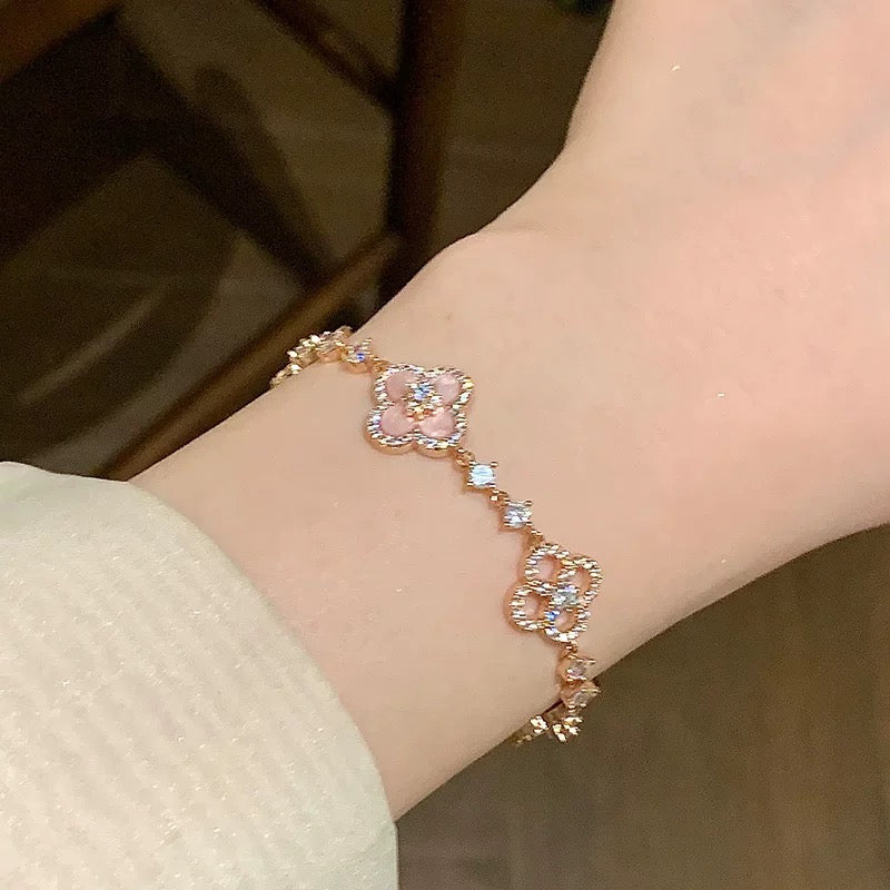 Miro CLOVER 5 MOTIF PINK BLUE RED WHITE BRACELET