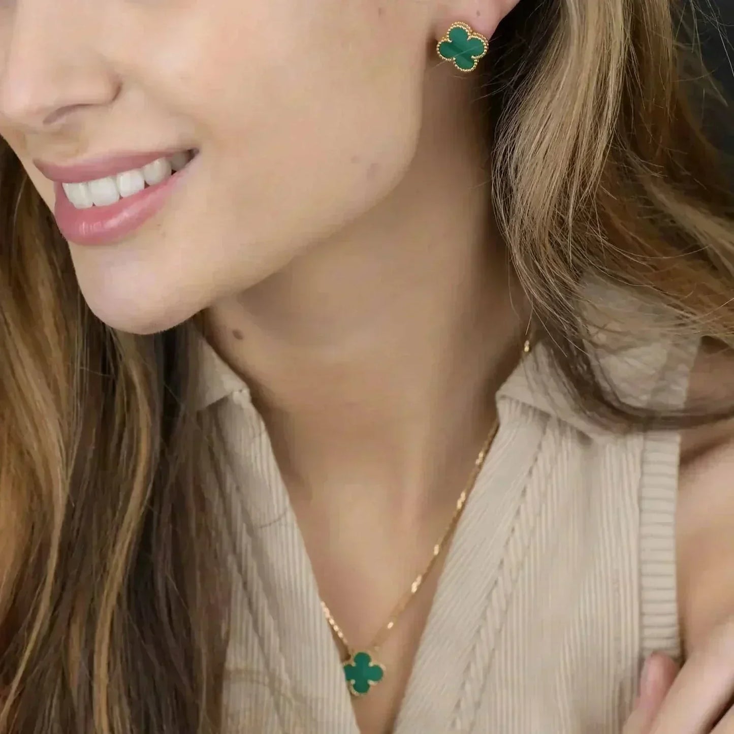 Miro CLOVER MINI 9.5MM MALACHITE  EARRINGS
