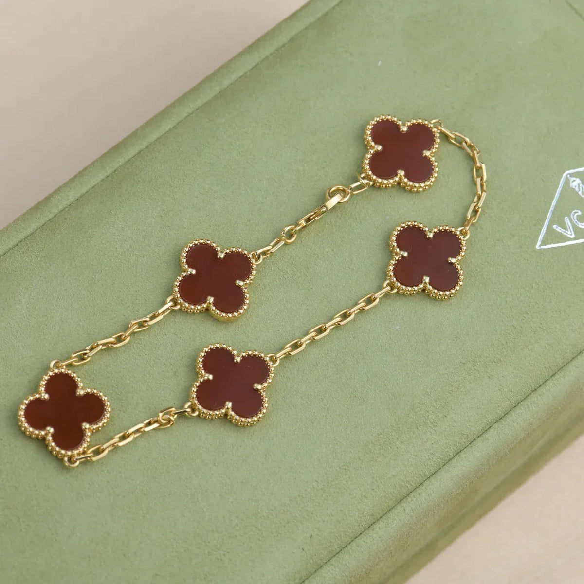 [Miro ]New  CLOVER 5 MOTIF RED CORNELIAN BRACELET COLLECTION