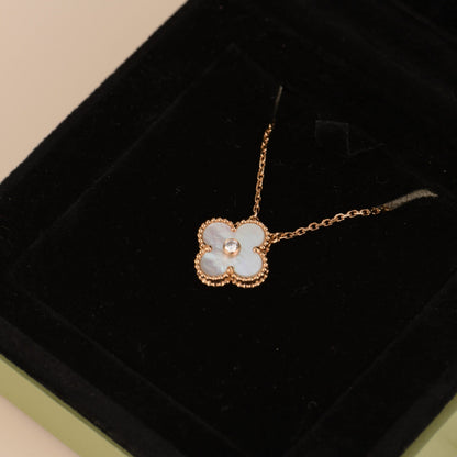 Miro CLOVER 15MM DIAMOND WHITE FRITILLARIA NECKLACE