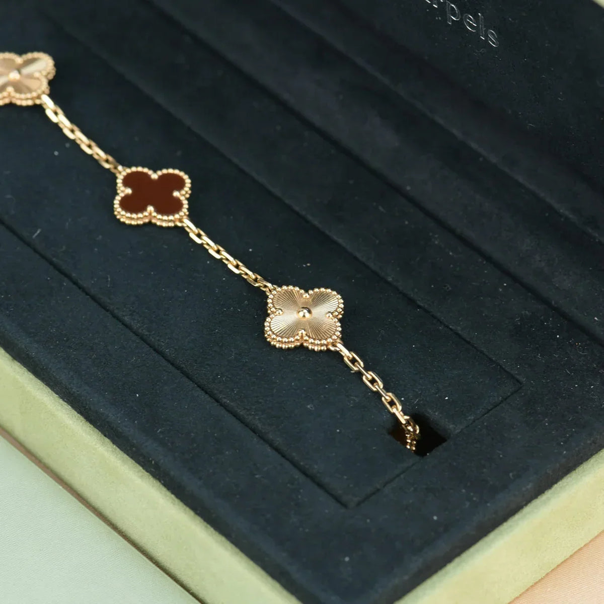 [Miro ]New  CLOVER 5 MOTIF RED CORNELIAN BRACELET COLLECTION