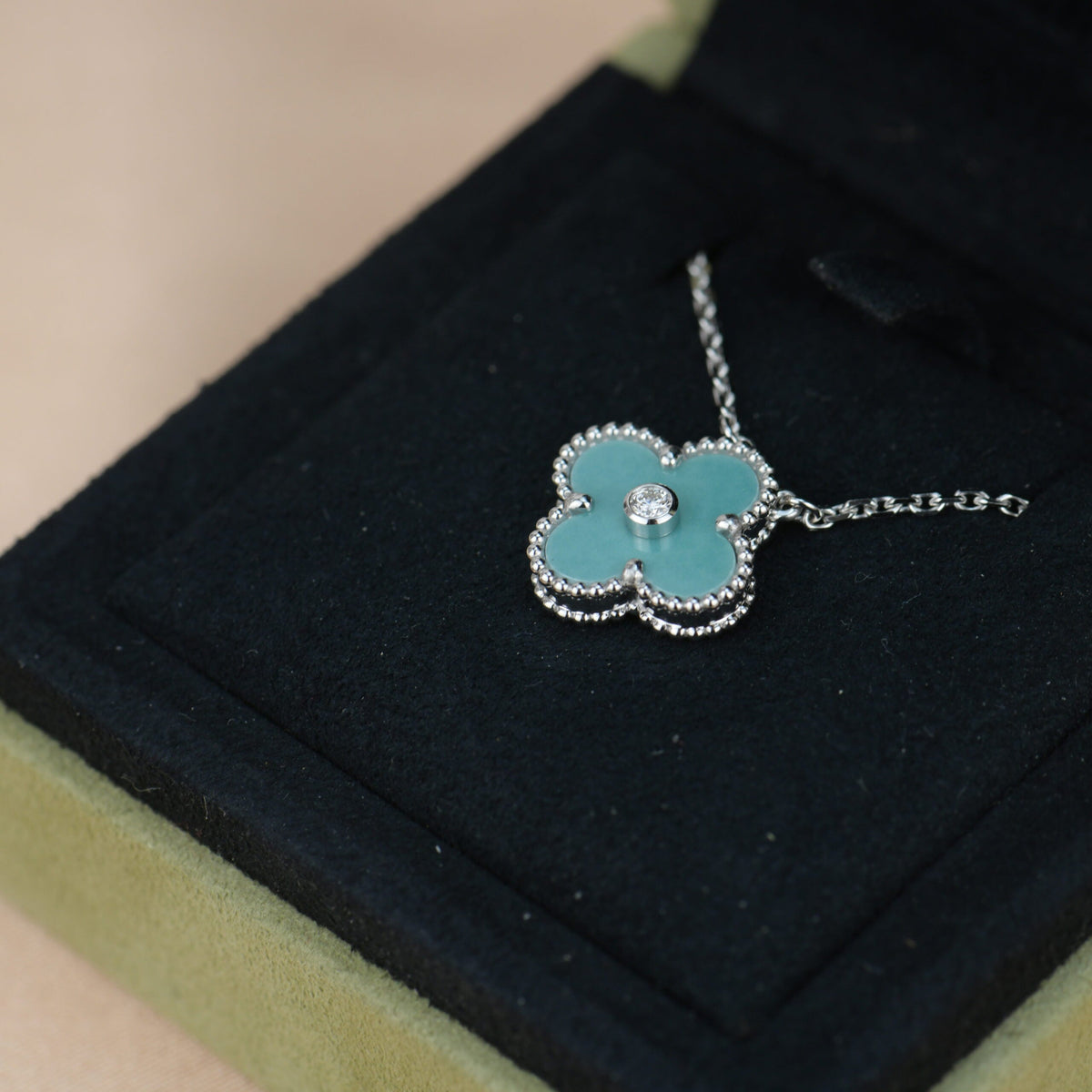 Miro CLOVER 15MM DIAMOND SVRES PORCELAIN  NECKLACE SILVER