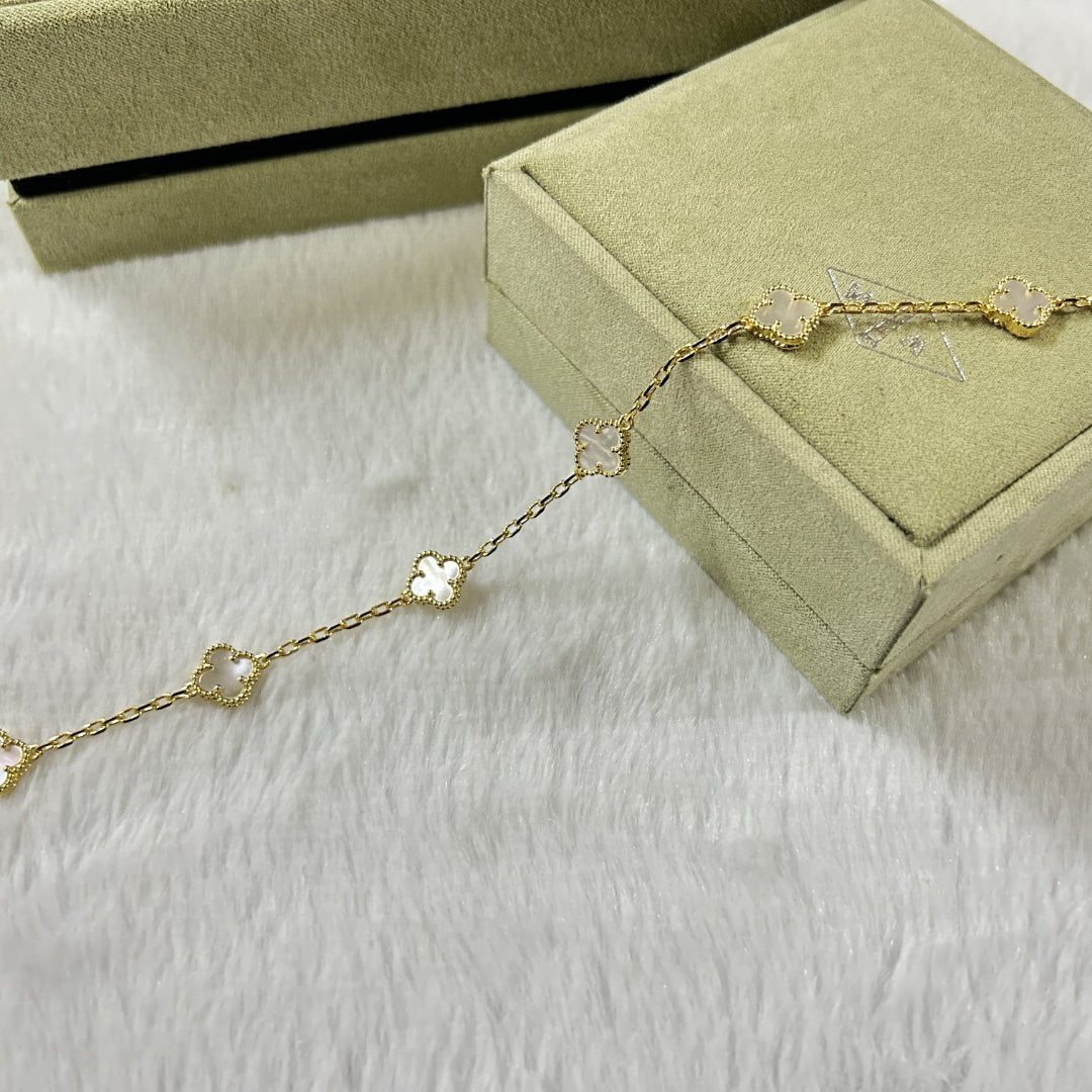 [Miro ]CLOVER 6 MOTIF WHITE MOP BRACELET
