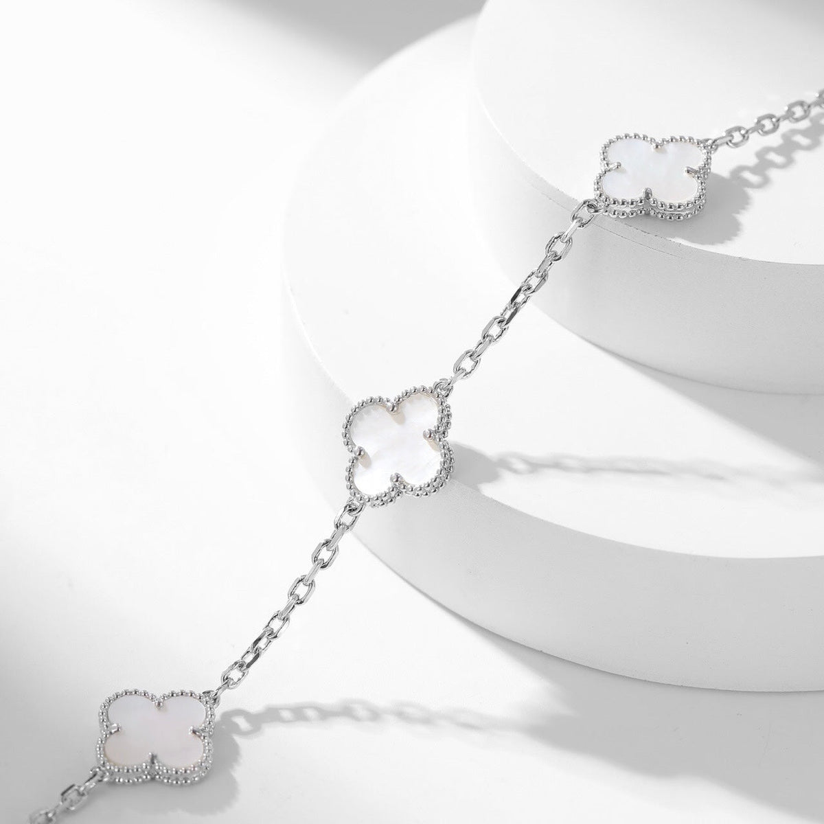 Miro CLOVER 10 MOTIFS WHITE MOTHER OF PEARL NECKLACE