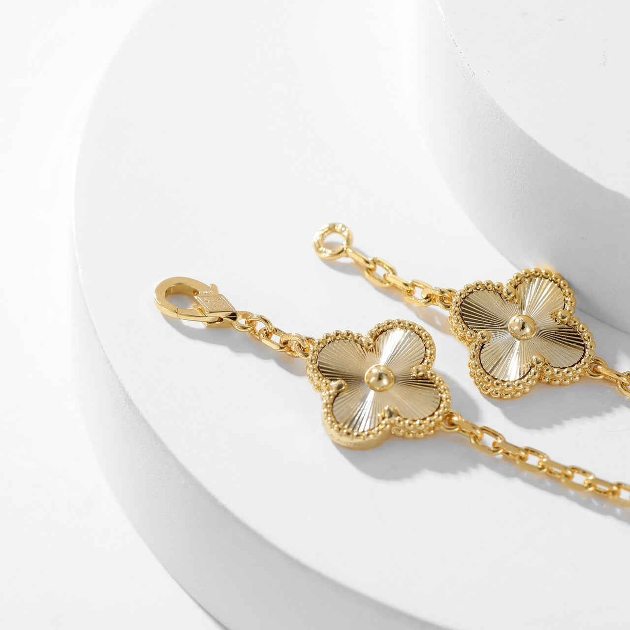 Miro CLOVER 10 MOTIFS LASER NECKLACE