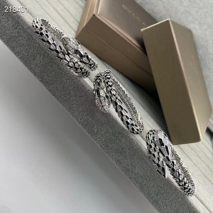[Miro ] EW OBSIDIAN & DIAMOND SERPENT BRACELET