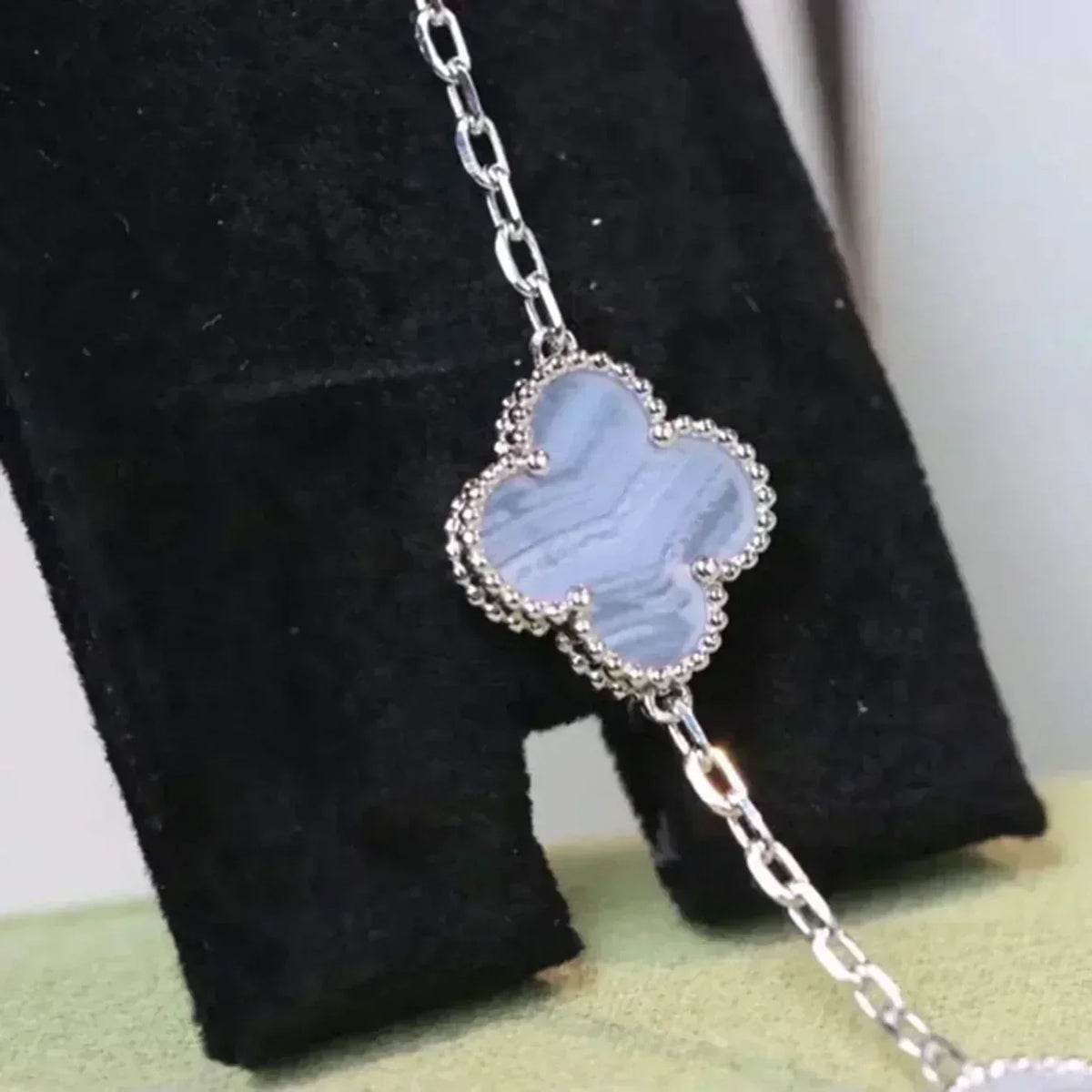 [Miro ]New  CLOVER 5 MOTIF PURPLE CHALCEDONY BRACELET COLLECTION