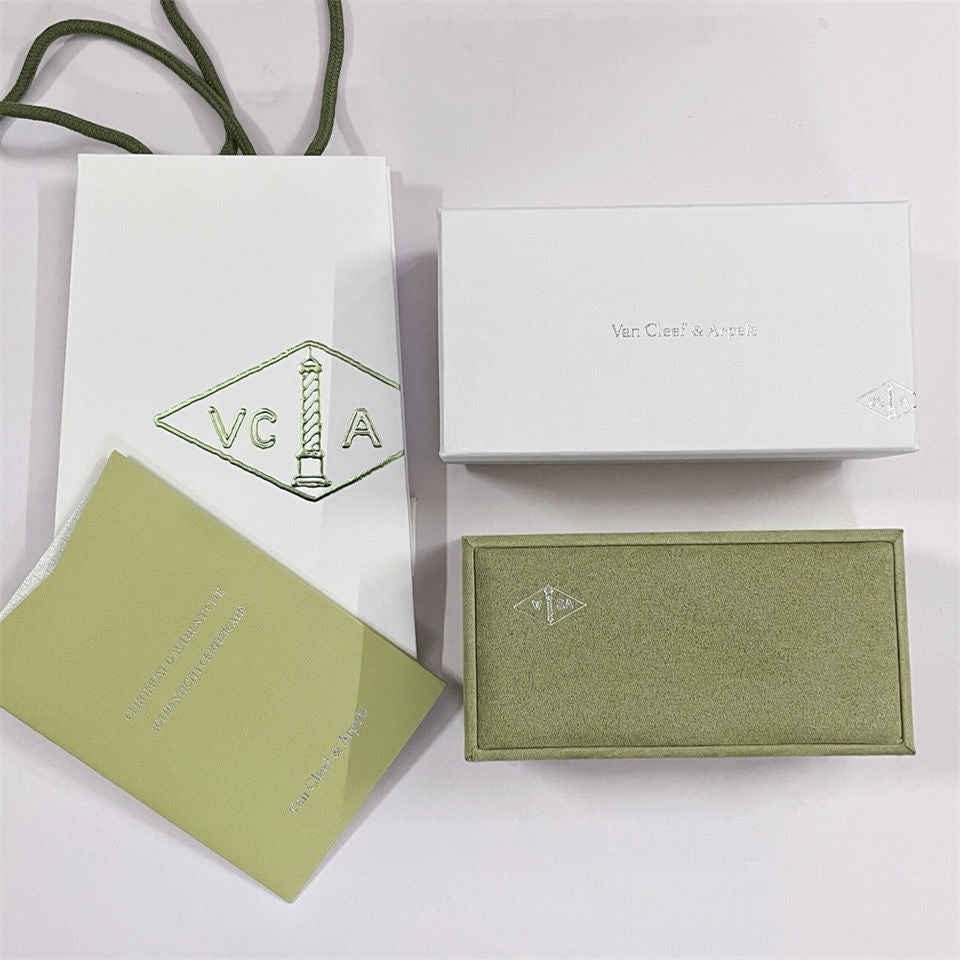 Miro VA CLOVER BRACELET NECKLACE RING BOX GIFT BAG