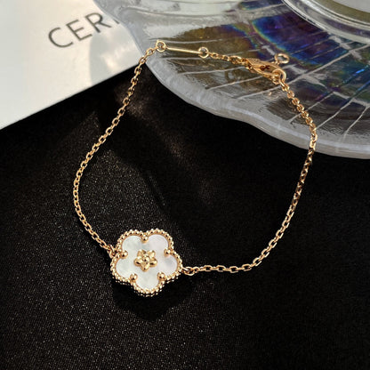 ミロ ラッキーホワイトモップ 梅の花 ブレスレット