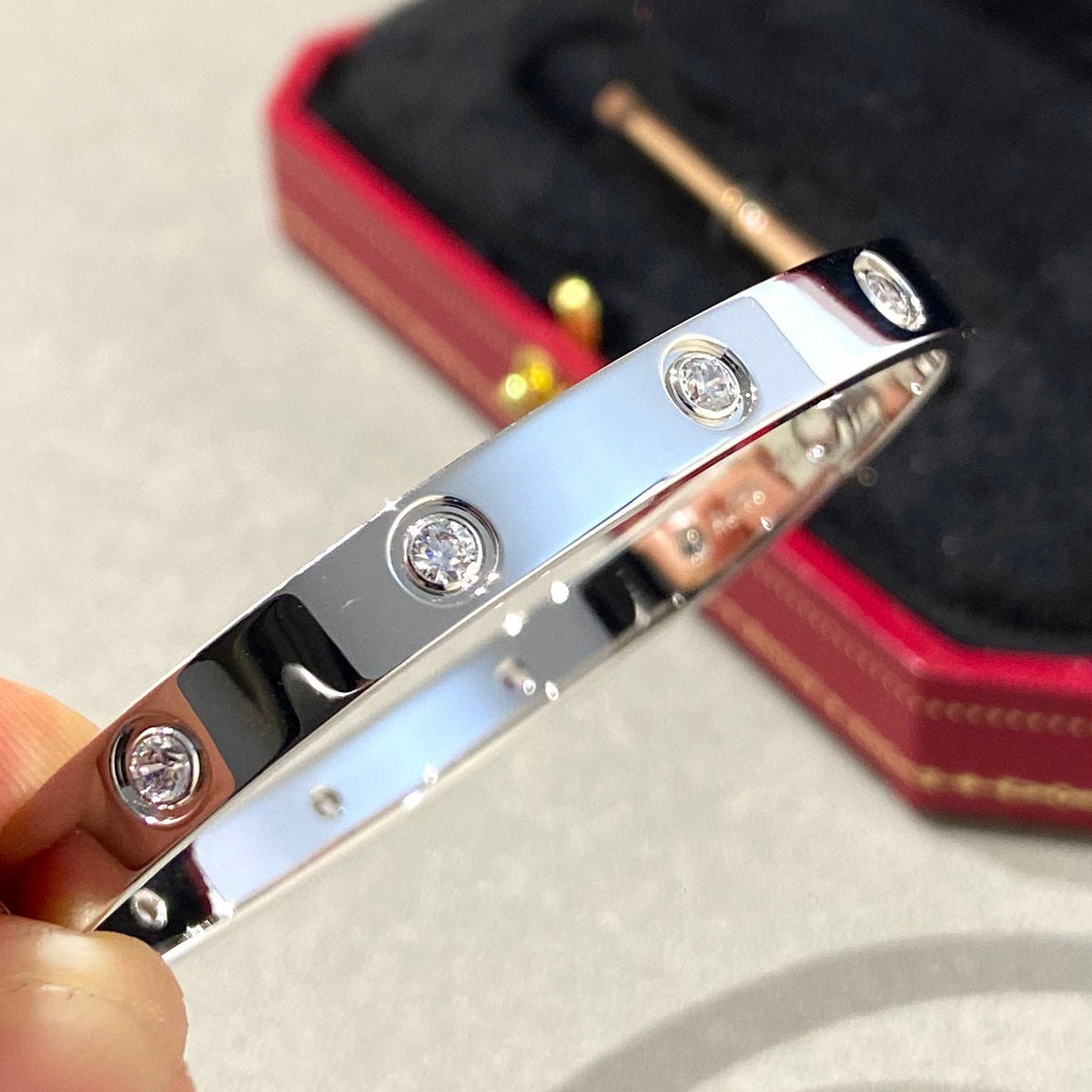 Miro LOVE BRACELET 6.1MM 10 DIAMONDS