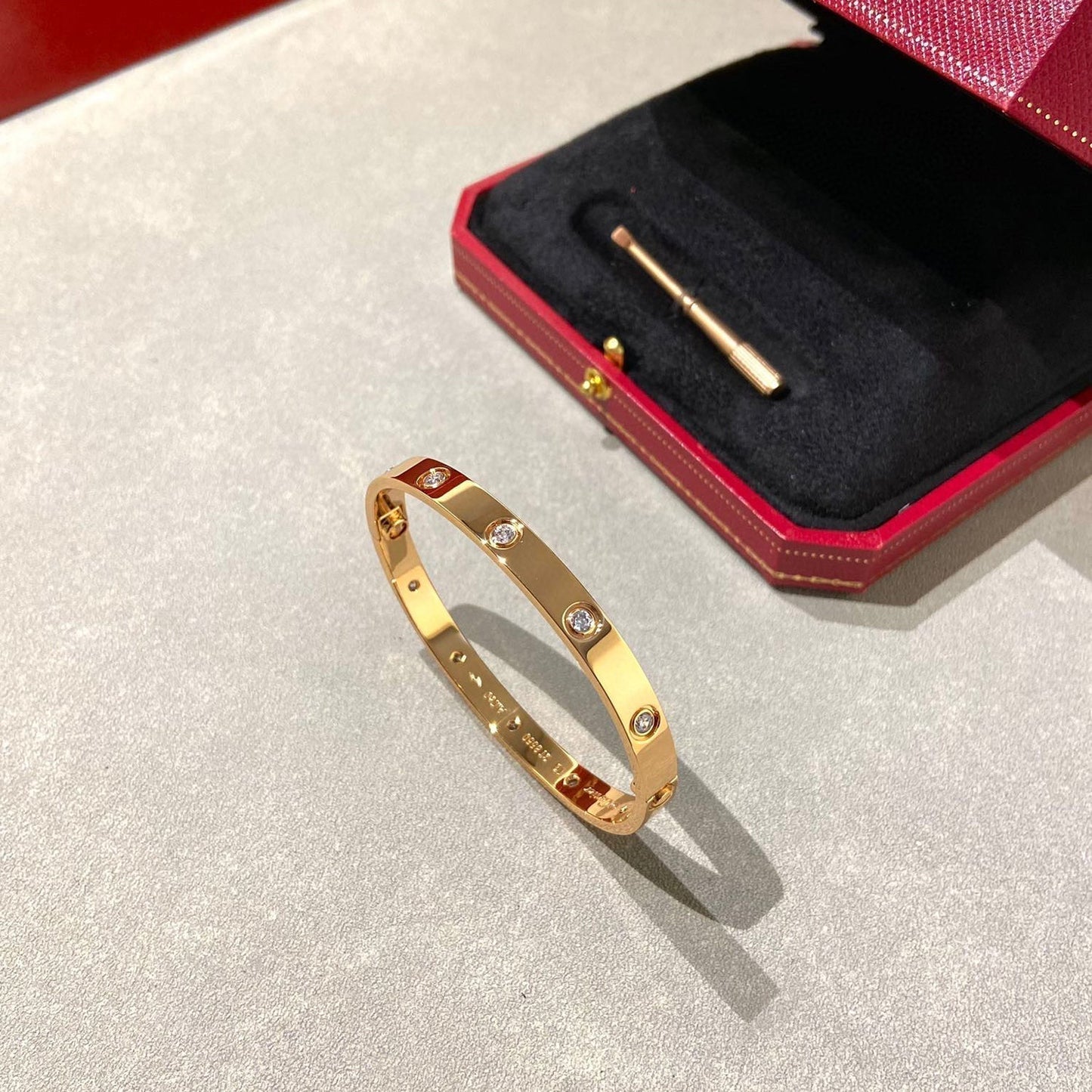 Miro LOVE BRACELET 6.1MM 10 DIAMONDS