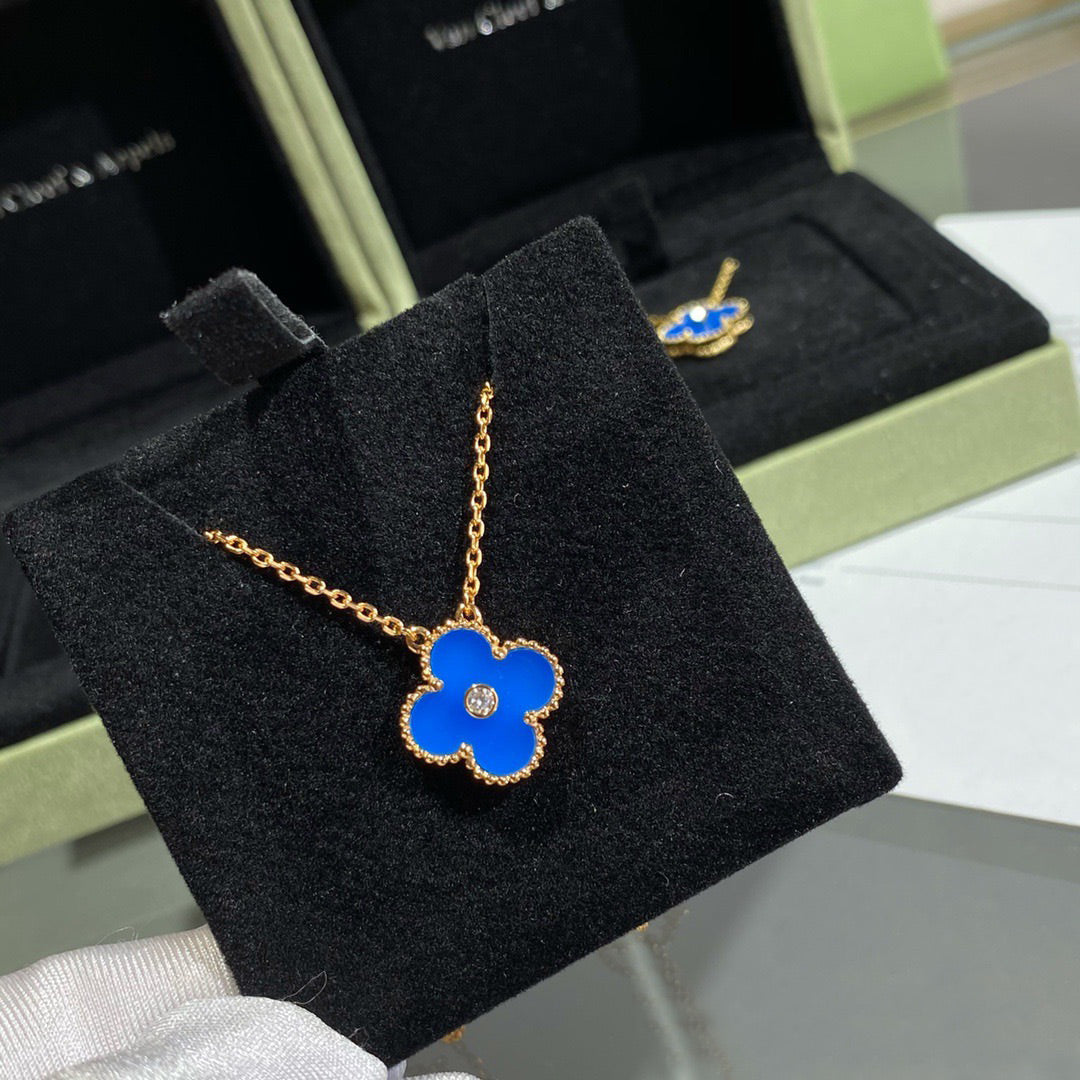 Miro CLOVER 15MM DIAMOND AND BLUE AGATE NECKLACE
