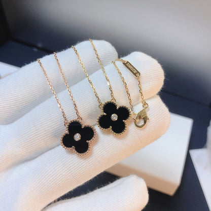Miro CLOVER 15MM DIAMOND ONYX NECKLACE