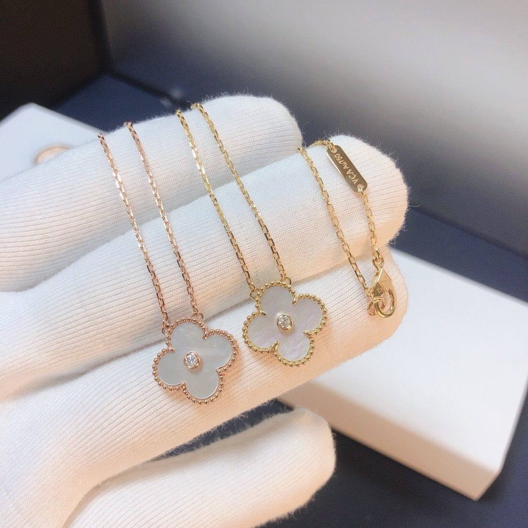 Miro CLOVER 15MM DIAMOND WHITE FRITILLARIA NECKLACE