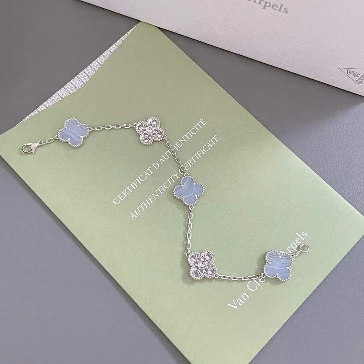 [Miro ]New  CLOVER 5 MOTIF PURPLE CHALCEDONY BRACELET COLLECTION
