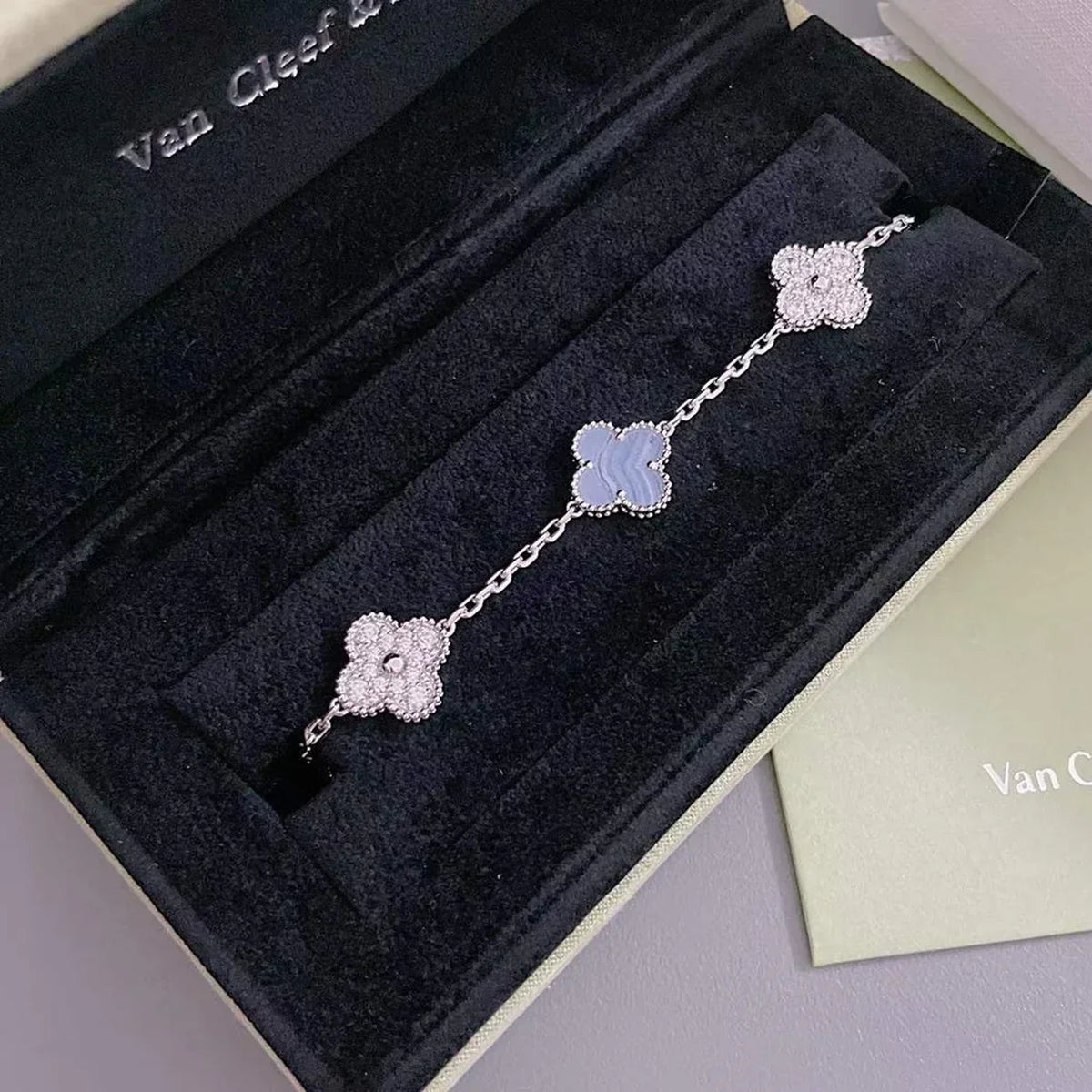 [Miro ]New  CLOVER 5 MOTIF PURPLE CHALCEDONY BRACELET COLLECTION
