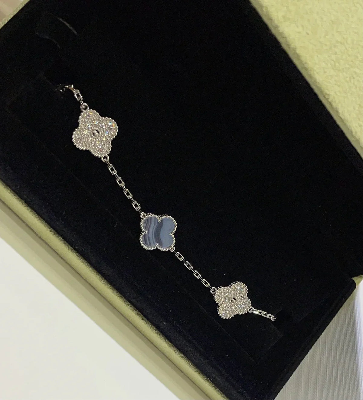[Miro ]New  CLOVER 5 MOTIF PURPLE CHALCEDONY BRACELET COLLECTION