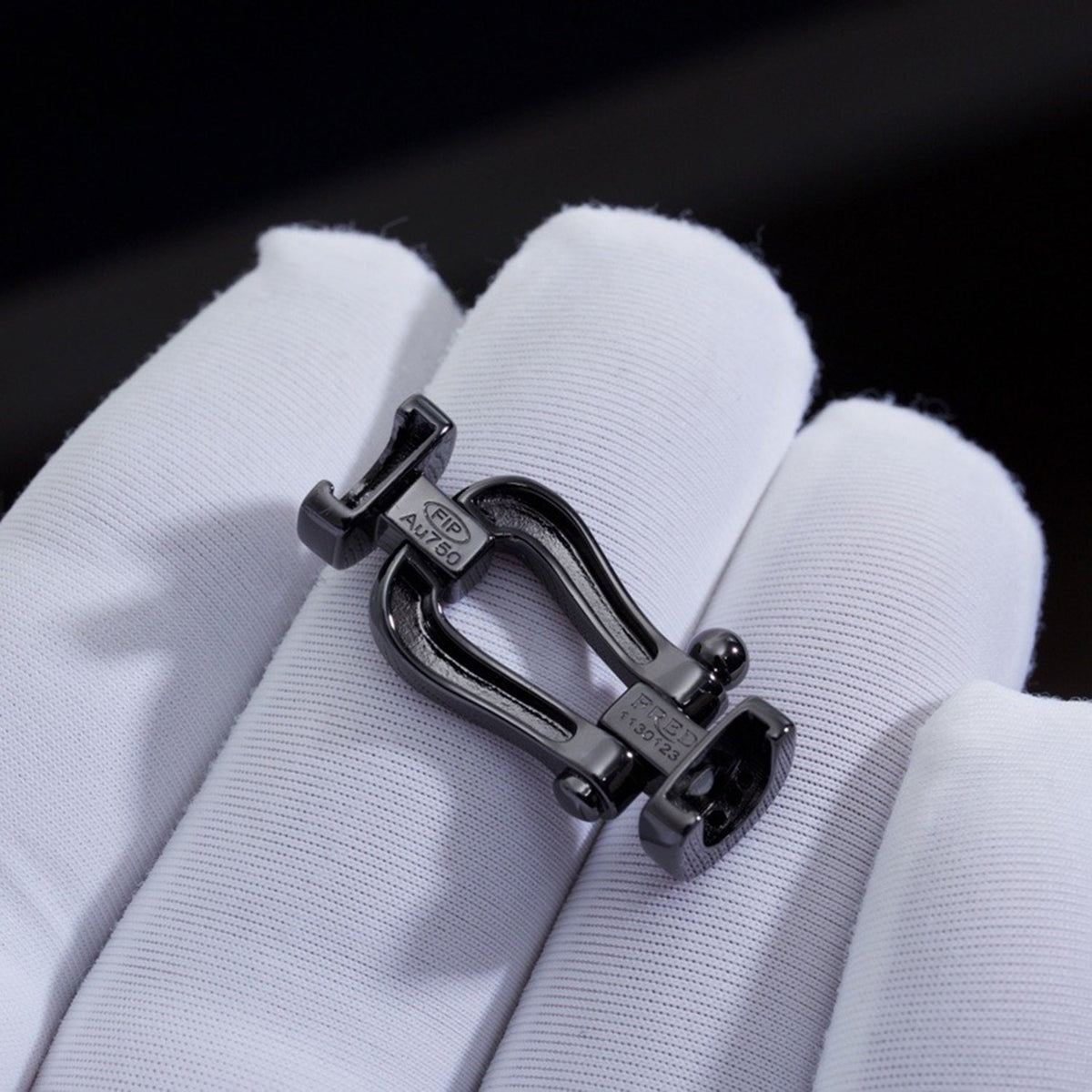 Miro FORCE LARGE SERIES HORSESHOE BLACK SAMURAI BRACELET