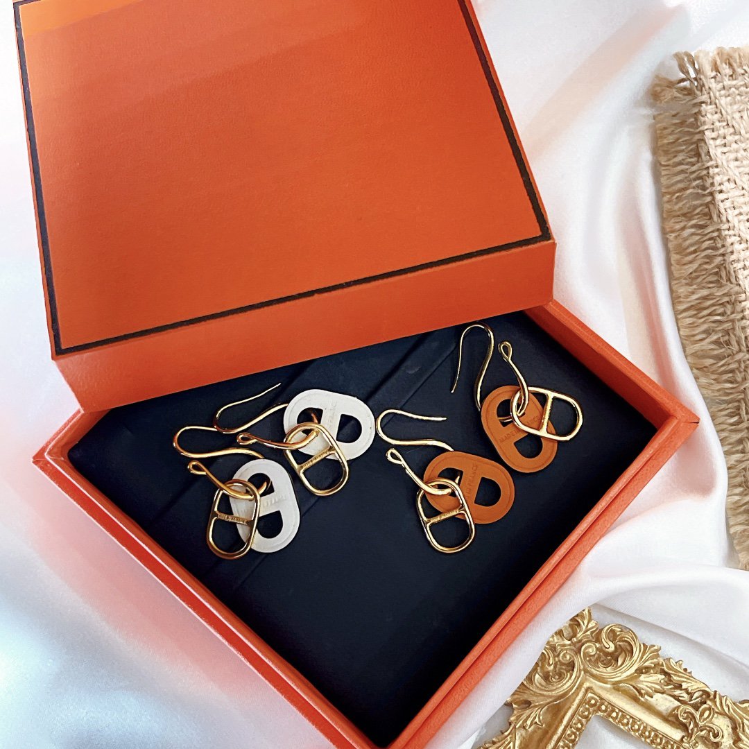 Miro HM O'MAILLON GOLD EARRINGS