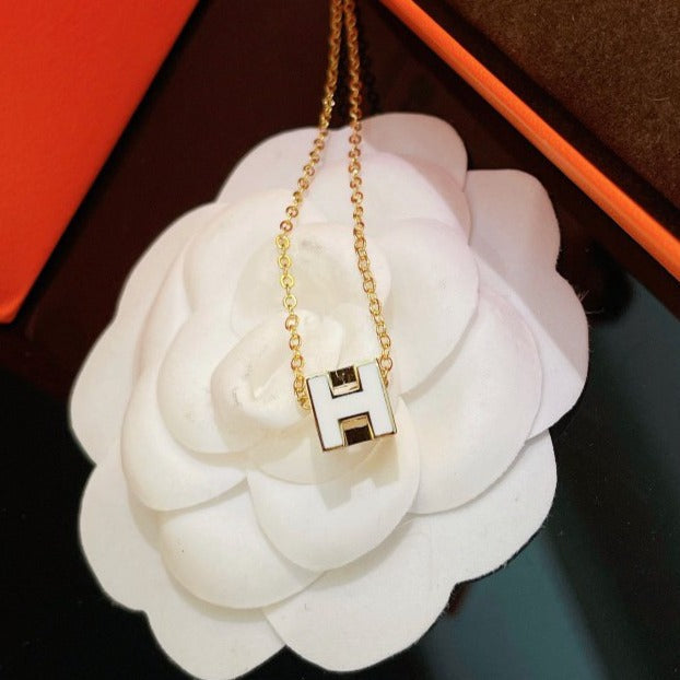 Miro H WHITE SQUARE GOLD NECKLACE