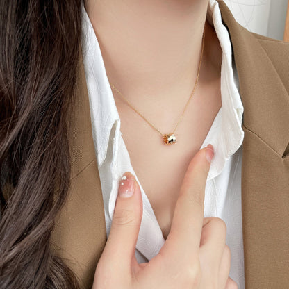 Miro BEE MINI PEDANT DIAMOND NECKLACE