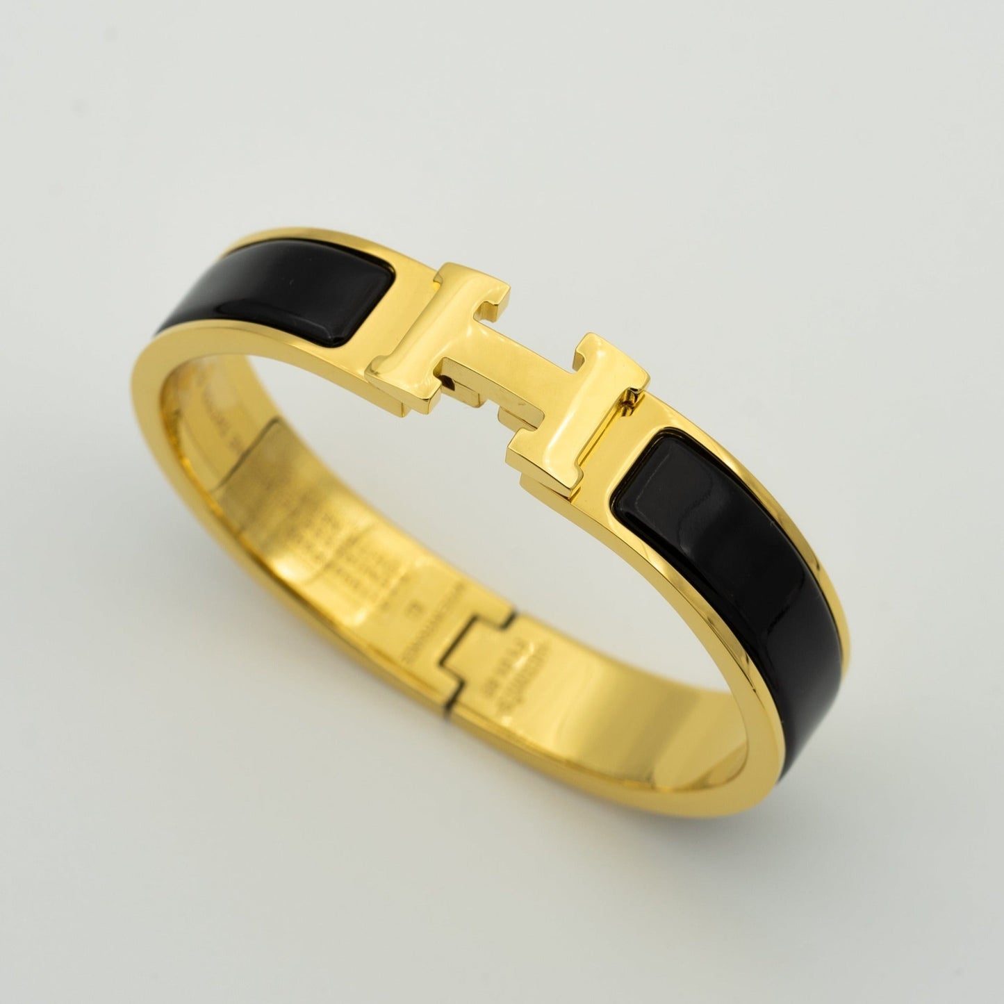 Miro H BLACK BRACELET