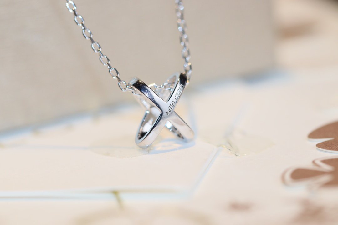 Miro JEUX DE DIAMOND NECKLACE
