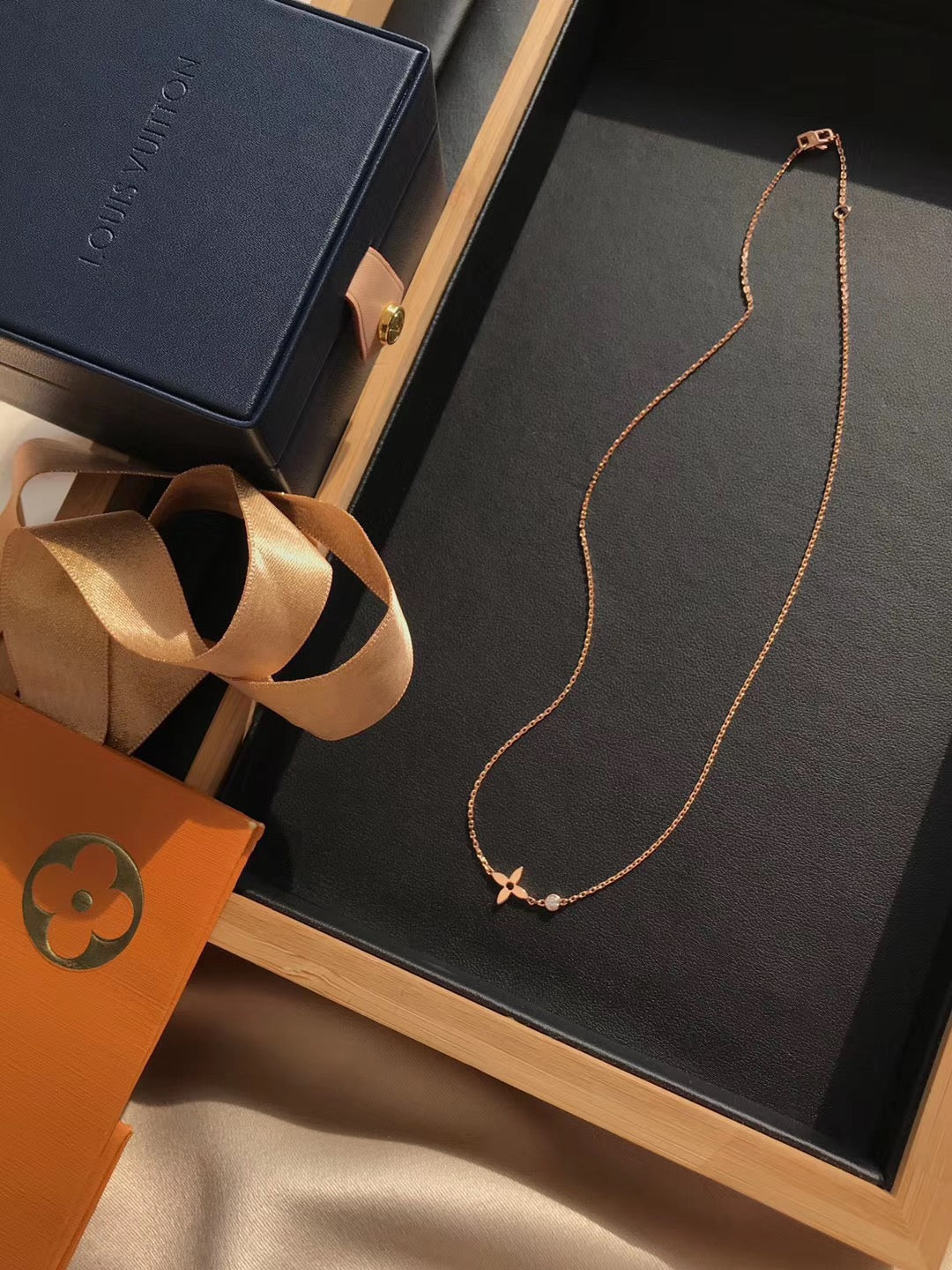Miro BLOSSOM PENDANT PINK GOLD AND DIAMOND