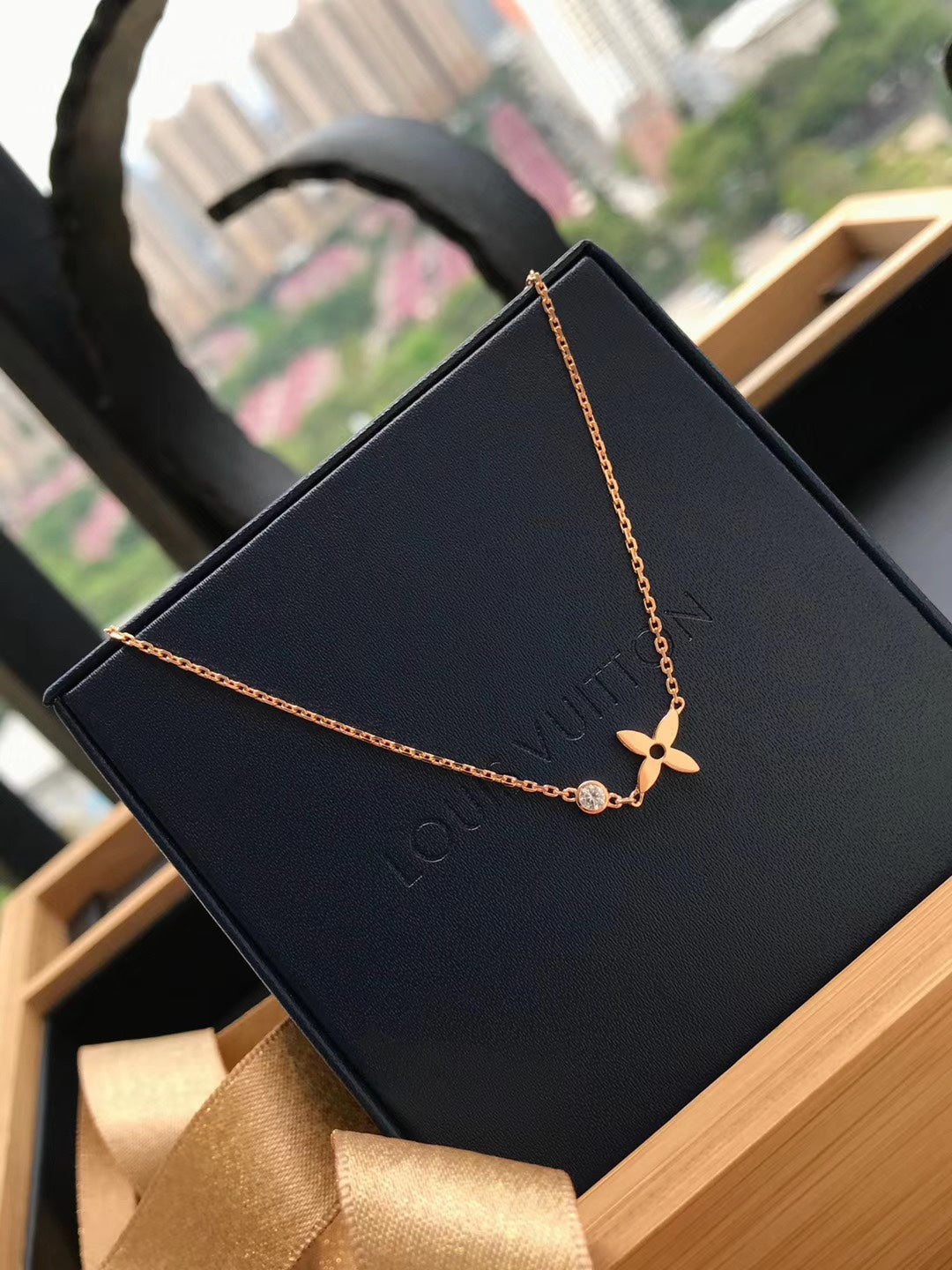Miro BLOSSOM PENDANT PINK GOLD AND DIAMOND