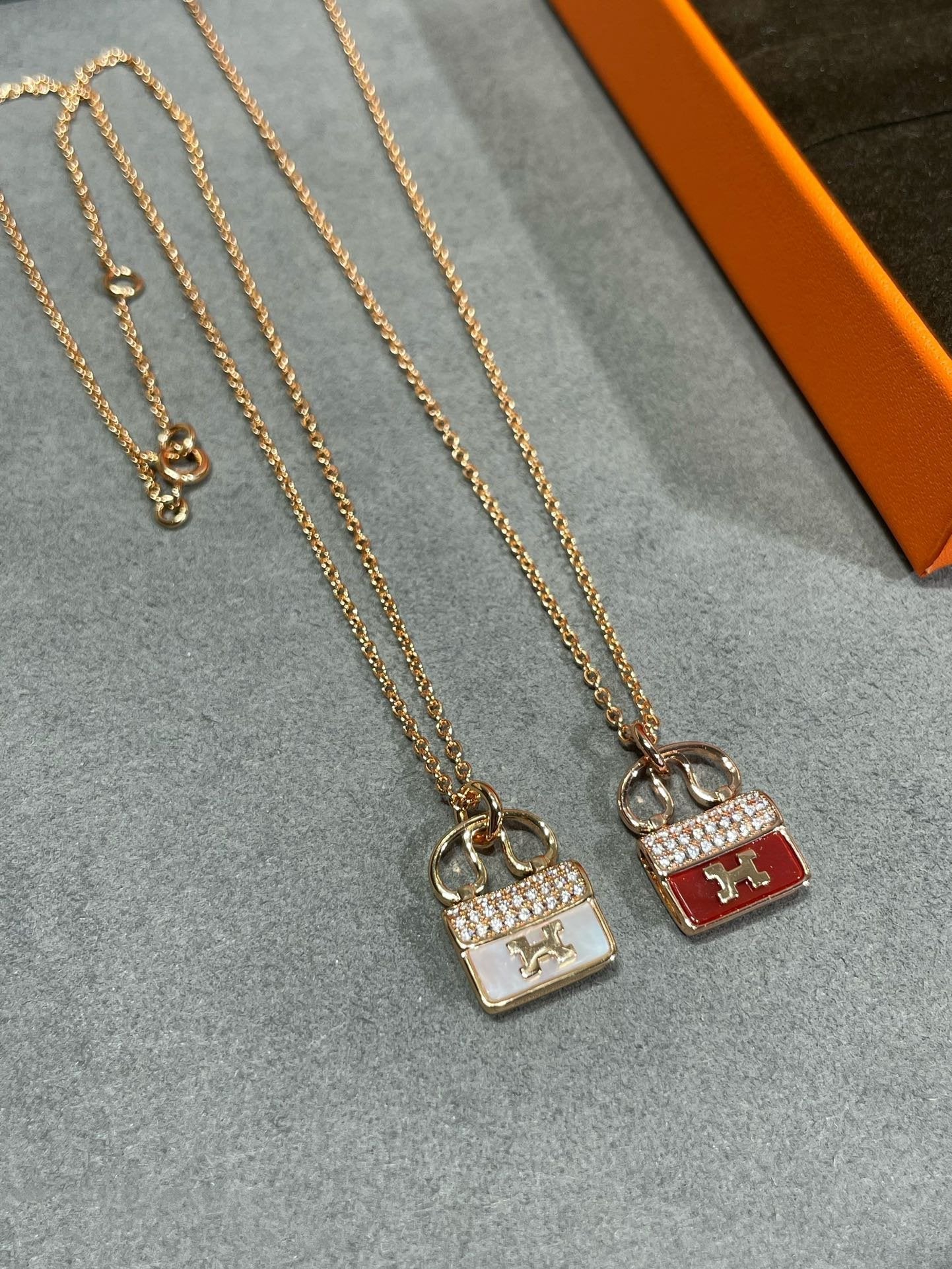 Miro H CIRCE MOISSANITE PENDANT NECKLACE GOLD