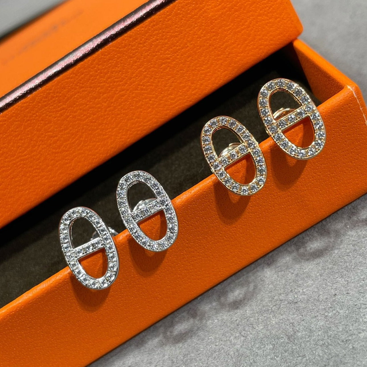 Miro HM FULL DIAMOND PIG NOSE STUD EARRINGS