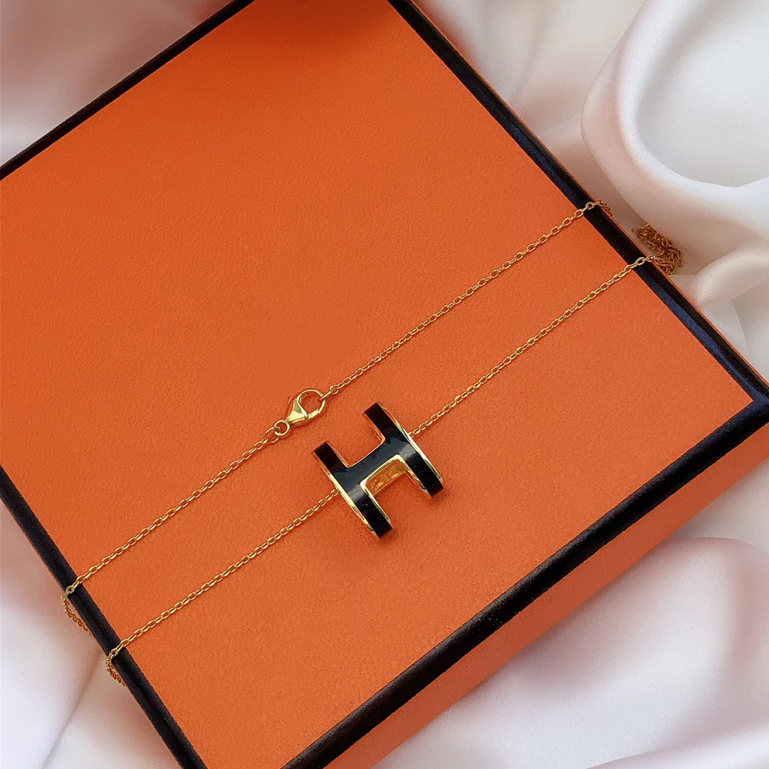 Miro HM CLIC BLACK ENAMEL GOLD NECKLACE