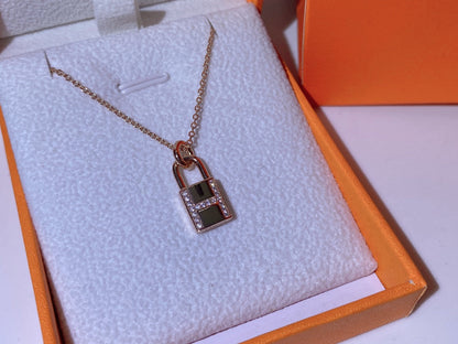 Miro HM ADVANCED NICHE LOCK HEAD NECKLACE DIAMONDS