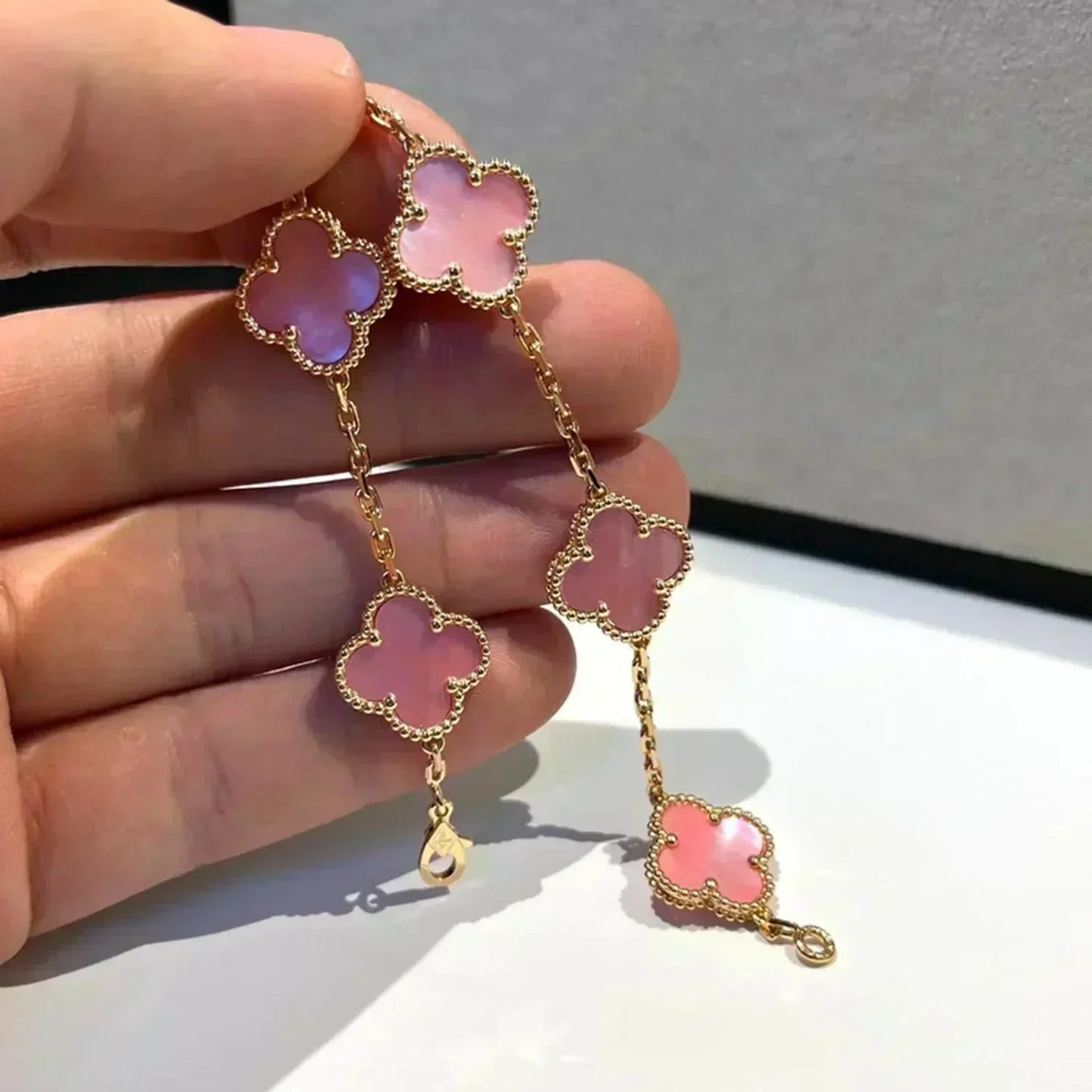 [Miro ]New  CLOVER 5 MOTIFS  PINK MOP BRACELET COLLECTION