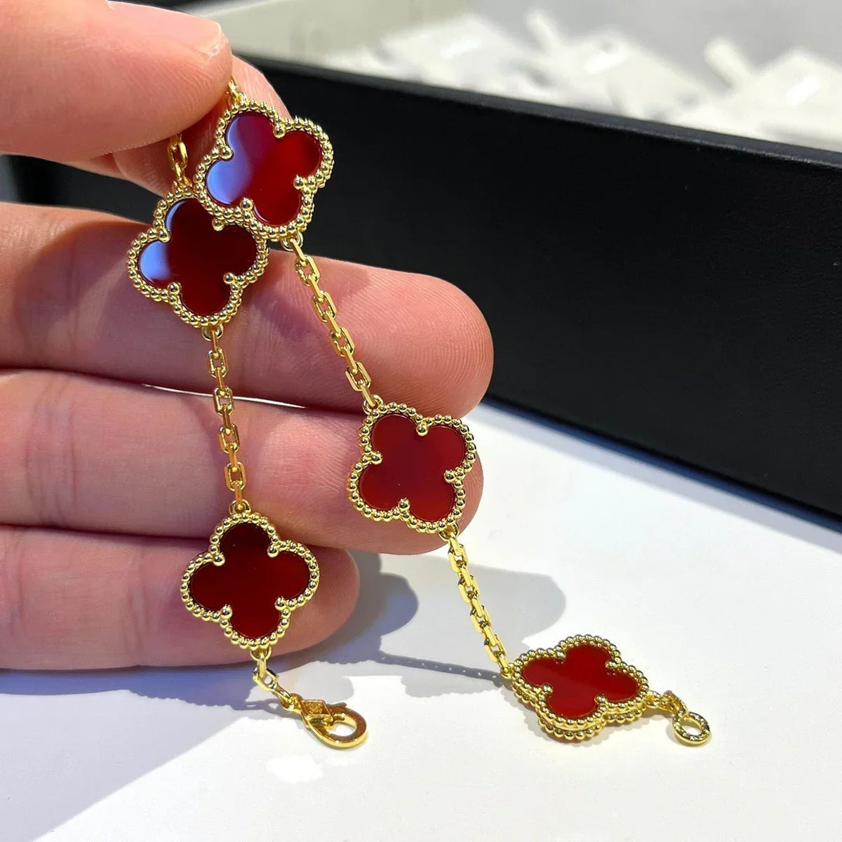 [Miro ]New  CLOVER 5 MOTIF RED CORNELIAN BRACELET COLLECTION