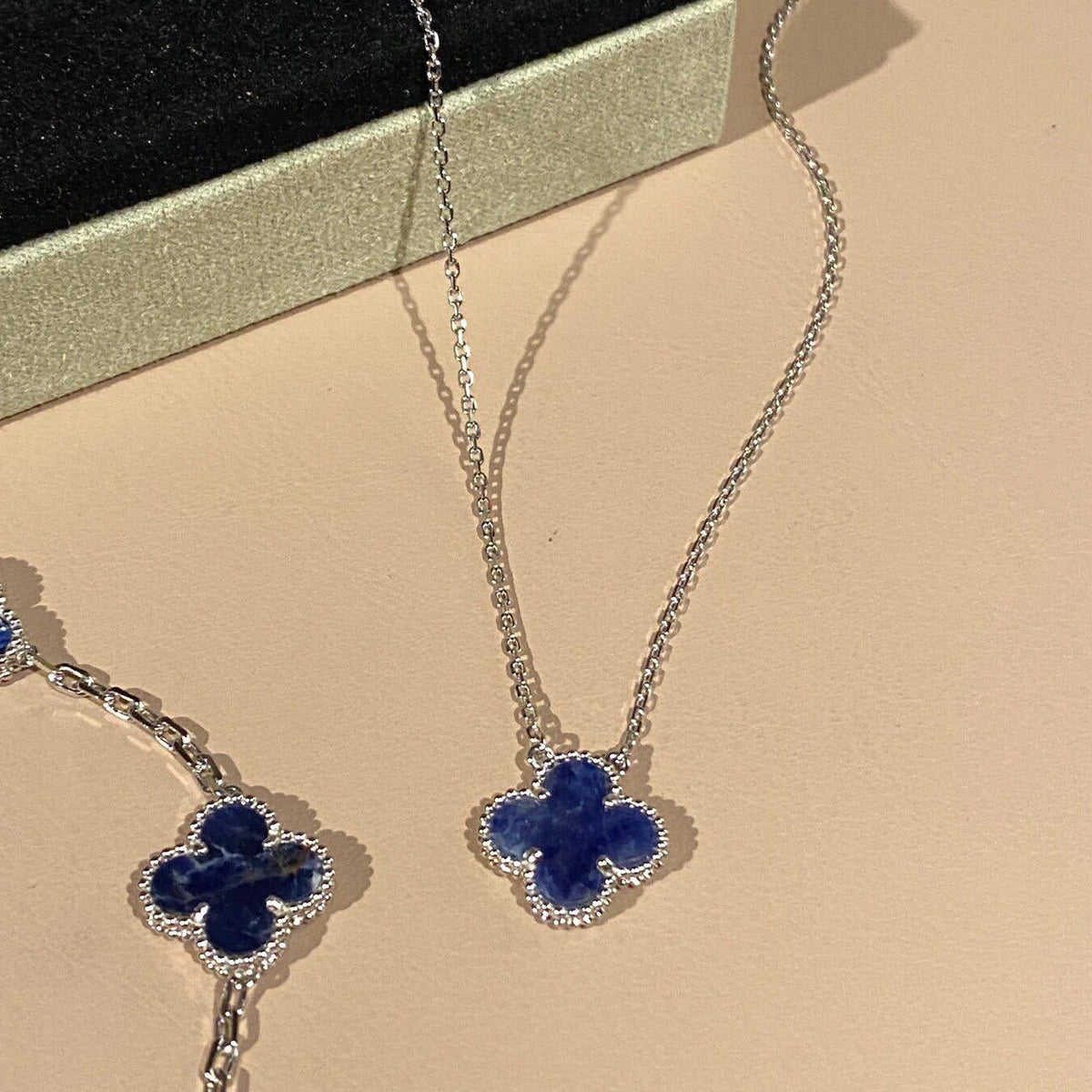 Miro CLOVER 15MM PIETERSITE NECKLACE SILVER
