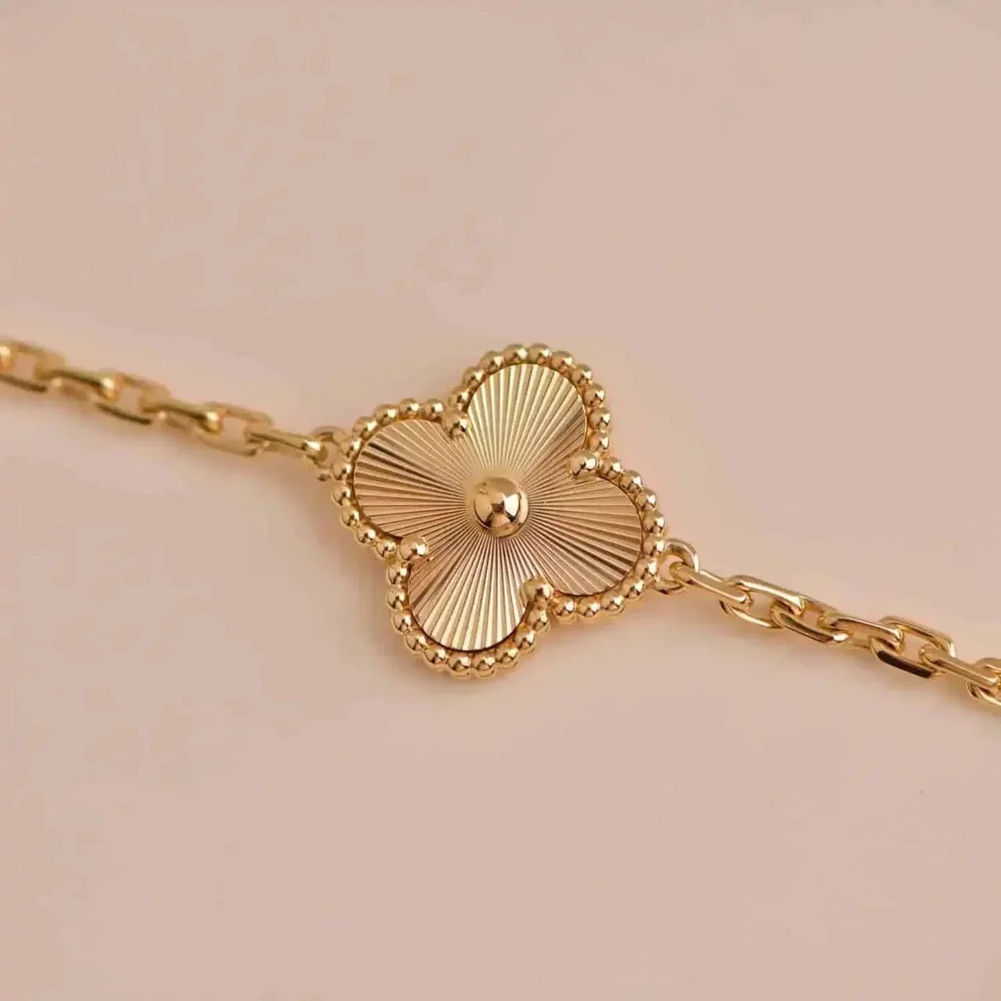 [Miro ]New  CLOVER 5 MOTIF LASER BRACELET COLLECTION