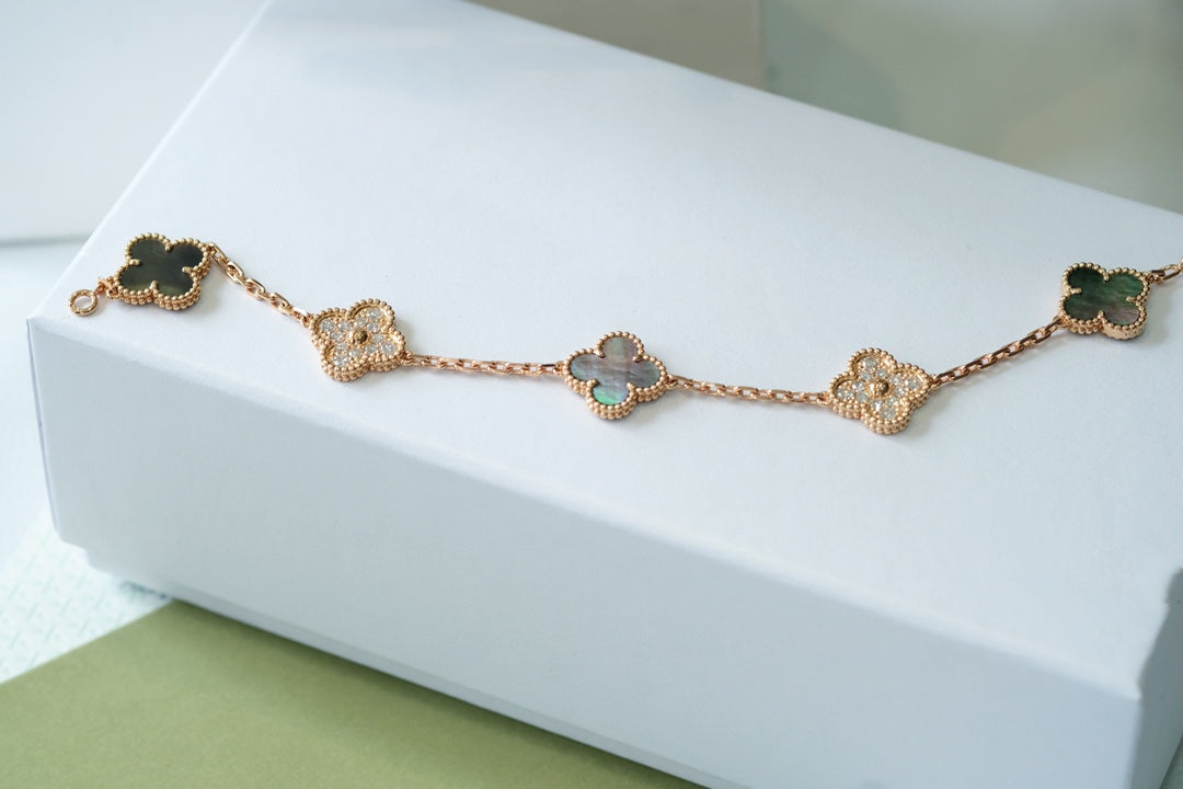 [Miro ]New CLOVER 5 MOTIF GRAY MOP BRACELET COLLECTION