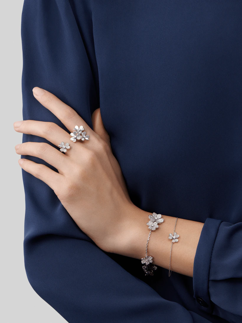 Miro FRIVOLE SILVER FLOWER DIAMOND BRACELET